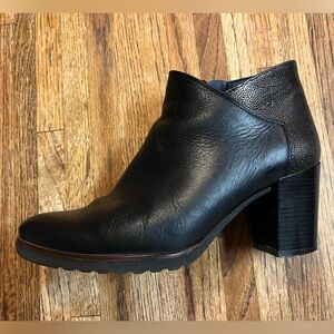Dorking Leather Black Ankle Booties w Heel Women’s Size 37